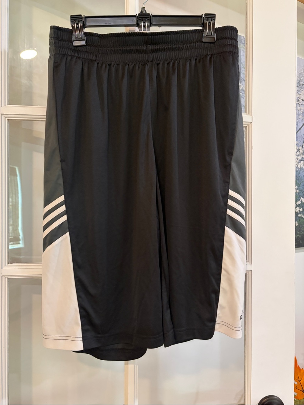 Adidas Men’s Black Athletic Shorts 3-Stripes White Gray Side Panels Sport XLT